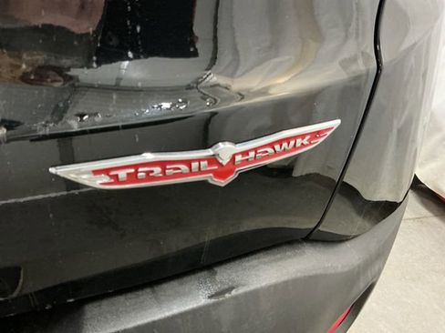 Used 2016 Jeep Renegade Trailhawk image 20