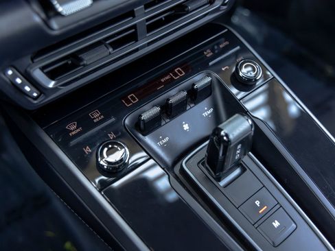 Certified 2024 Porsche 911 Carrera 4S w/ Premium Package image 38