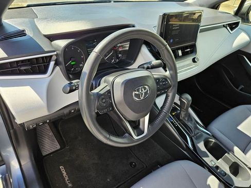 Used 2024 Toyota Corolla SE w/ SE Package FWD image 28