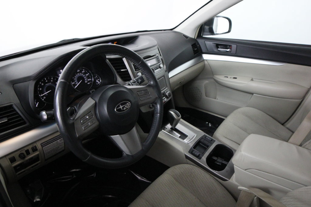 Used 2011 Subaru Outback 2.5i Premium w/ Protection Pkg 1A AWD/4WD image 6