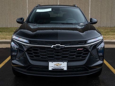 New 2026 Chevrolet Trax RS image 3
