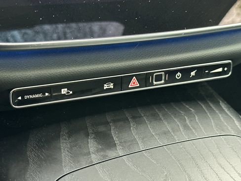 Used 2025 Mercedes-Benz E 350 4MATIC Sedan image 27