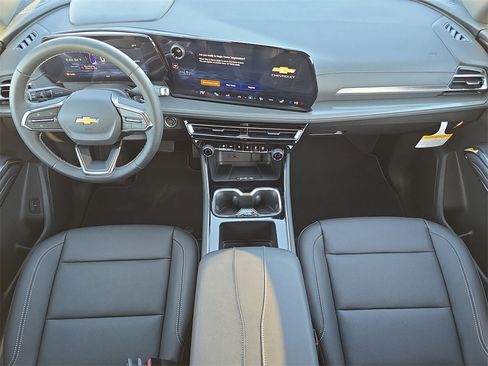 New 2026 Chevrolet Traverse LT image 9