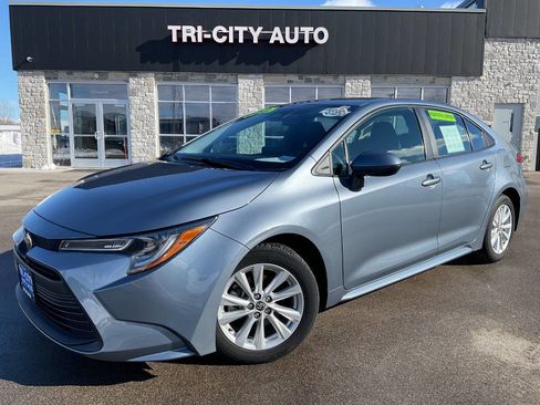 Used 2024 Toyota Corolla LE image 1