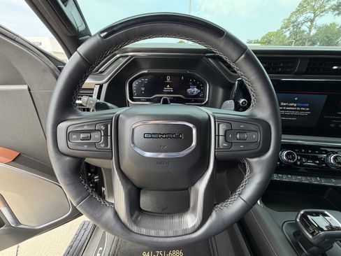 Used 2025 GMC Sierra 1500 Denali Ultimate AWD/4WD image 11