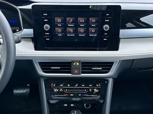 New 2026 Volkswagen Taos SE image 22