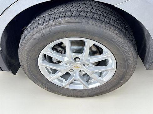 Used 2024 Chevrolet Equinox LT image 36