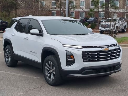 New 2026 Chevrolet Equinox LT w/ LPO, Floor Liner Package image 3