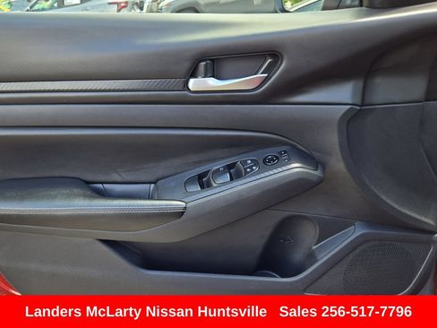 Used 2024 Nissan Altima 2.5 SV FWD image 20