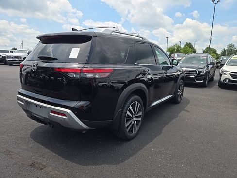 Used 2023 Nissan Pathfinder Platinum AWD/4WD image 3