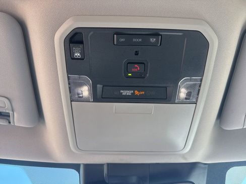 Used 2024 Toyota Tundra Limited w/ TRD Off-Road Package image 19