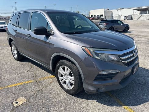 Used 2018 Honda Pilot LX image 2
