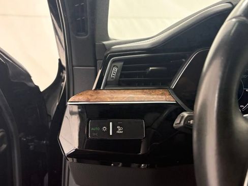 Used 2019 Audi e-tron Prestige AWD/4WD image 33