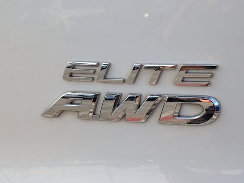 Used 2021 Honda Pilot Elite image 11