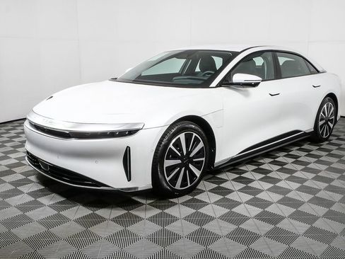 Used 2025 Lucid Air Pure RWD image 25