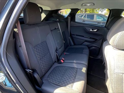 Used 2019 Chevrolet Blazer LT image 25