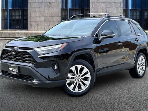 Used 2023 Toyota RAV4 XLE Premium FWD image 2