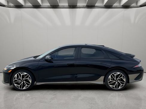 Used 2023 Hyundai Ioniq 6 SEL RWD image 2