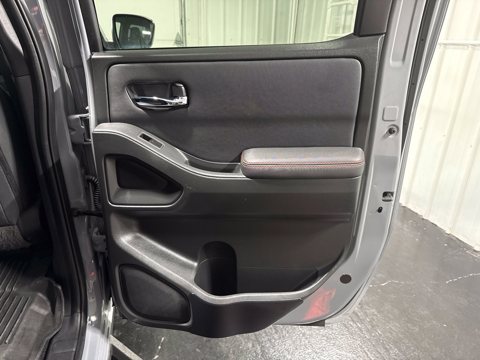 Used 2022 Nissan Frontier PRO-4X w/ Off-Road Protection Package AWD/4WD image 15
