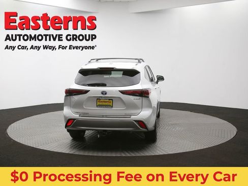 Used 2024 Toyota Highlander Platinum AWD/4WD image 44