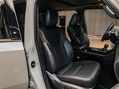 Used 2024 Lexus GX 550 AWD/4WD image 28