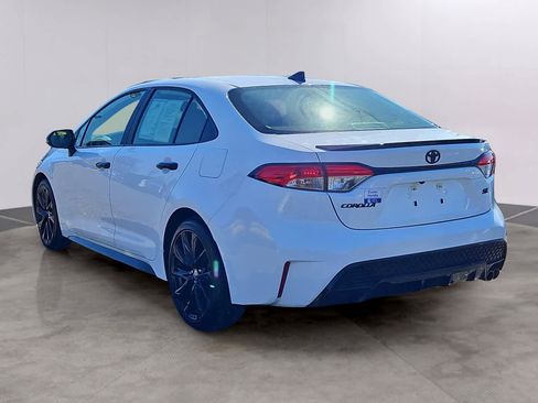 Used 2022 Toyota Corolla SE image 6