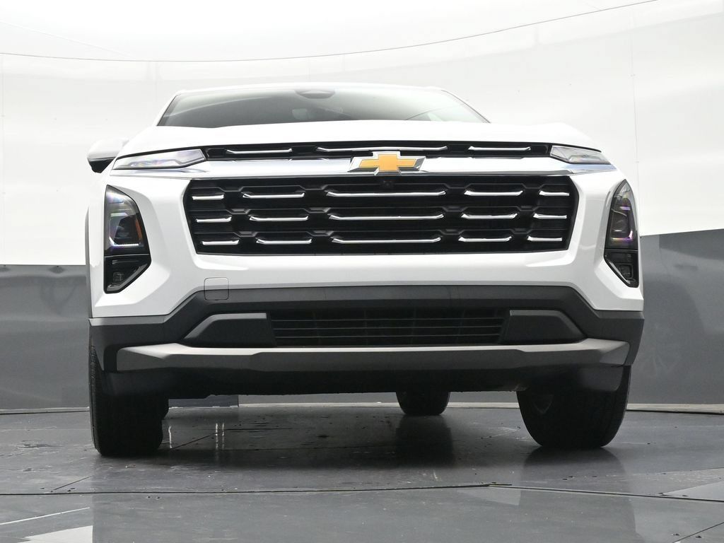Used 2026 Chevrolet Equinox LT w/ Safety and Technology Package FWD image 32