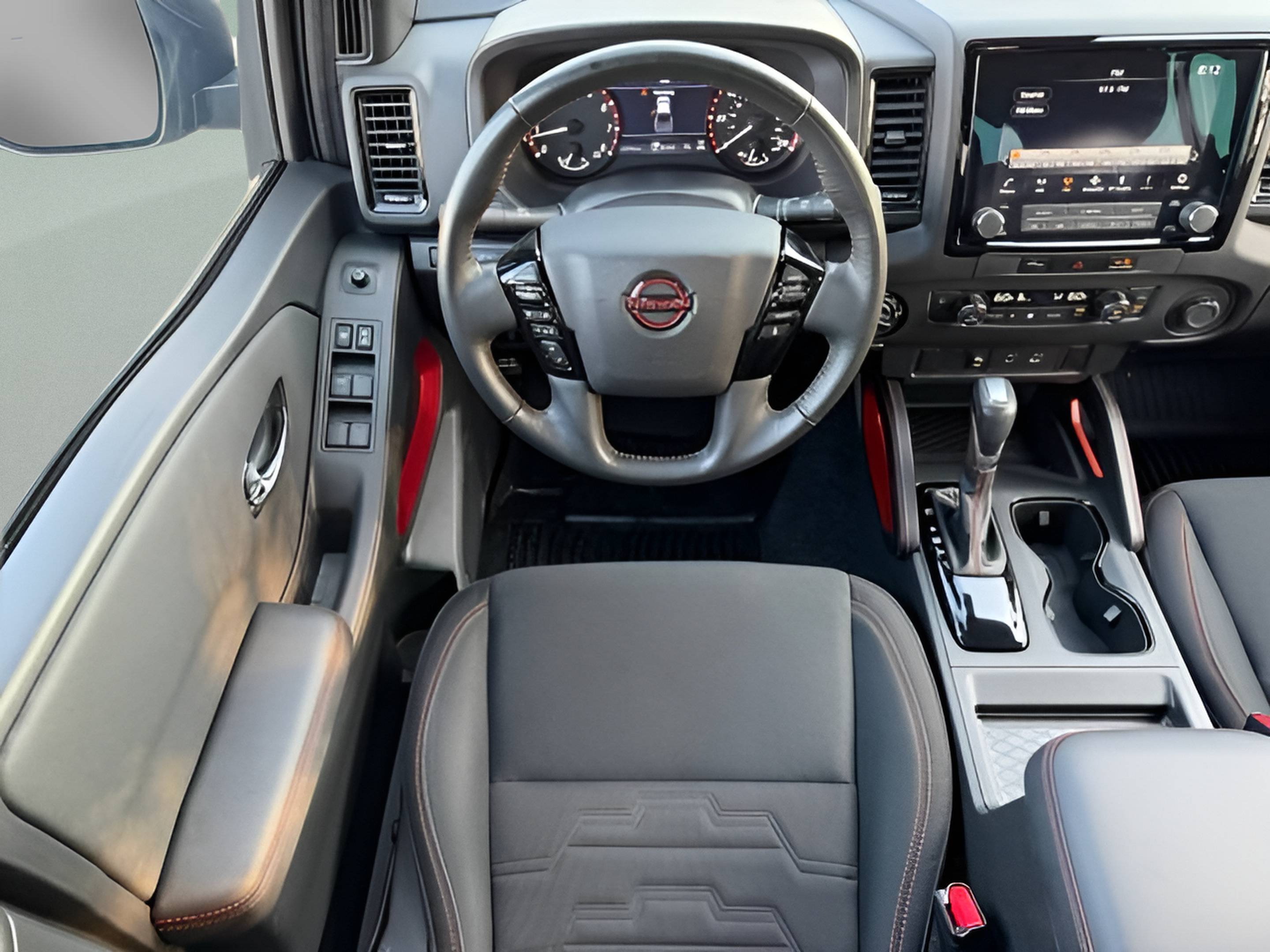 Used 2024 Nissan Frontier PRO-4X w/ Technology Package AWD/4WD image 11