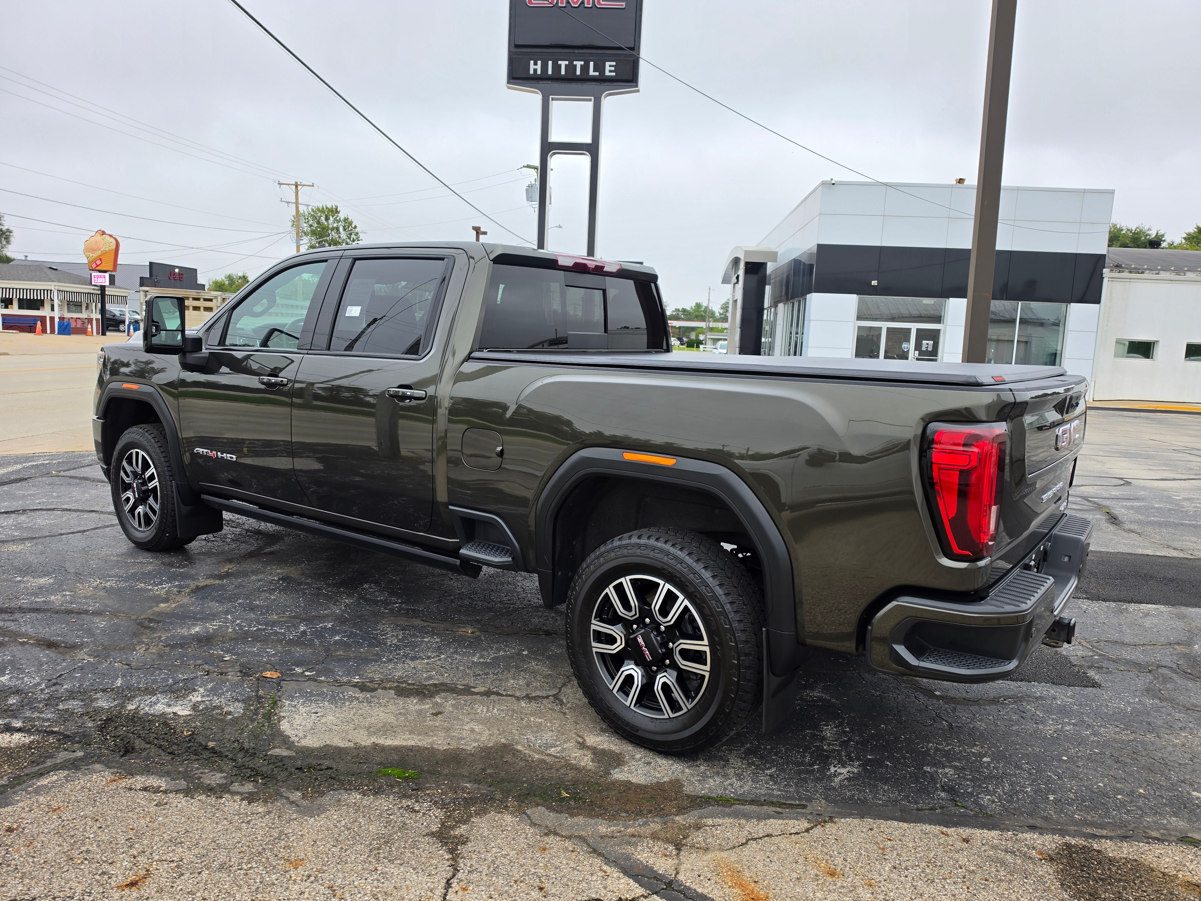 Used 2022 GMC Sierra 2500 AT4 w/ AT4 Preferred Package AWD/4WD image 7