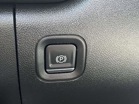 Used 2020 Chevrolet Silverado 1500 RST w/ All-Star Edition image 25