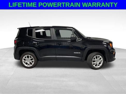 Used 2023 Jeep Renegade Latitude image 2