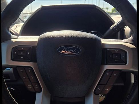 Used 2017 Ford F250 Lariat w/ Lariat Ultimate Package image 19