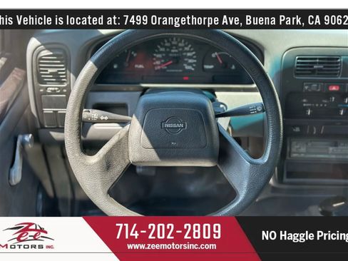 Used 1995 Nissan Pickup 2WD Regular Cab image 17