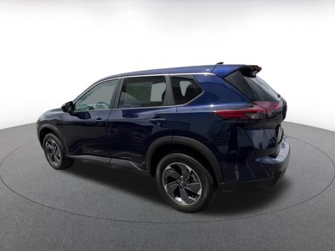 Used 2025 Nissan Rogue SV FWD image 10