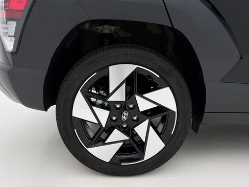 Used 2025 Hyundai Kona Limited image 34