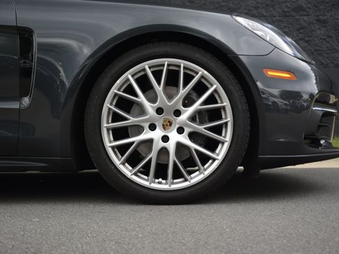 Certified 2019 Porsche Panamera 4 AWD/4WD image 42