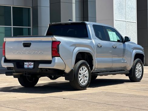 Used 2025 Toyota Tacoma SR5 RWD image 4
