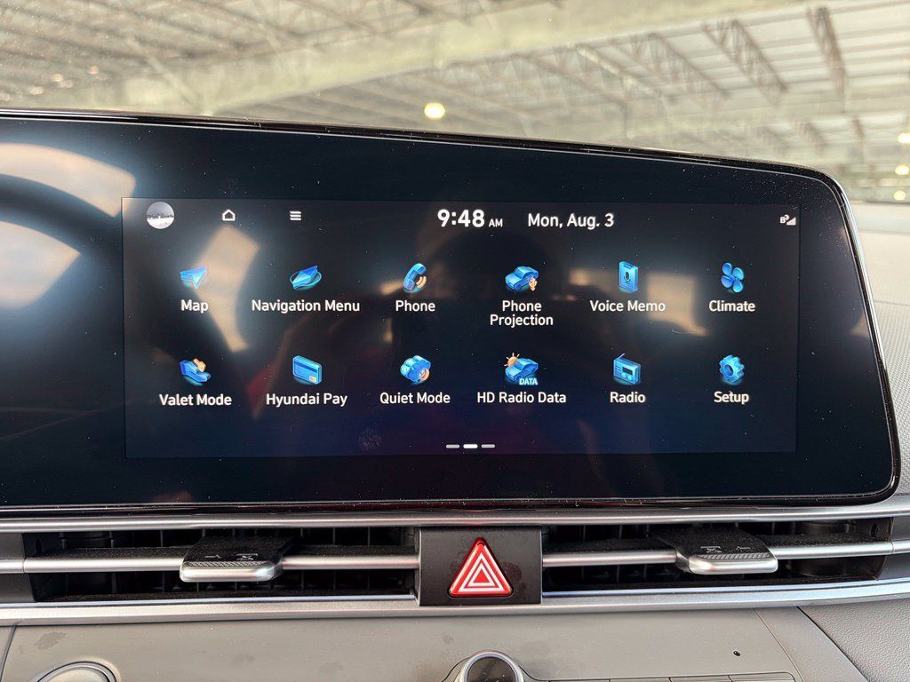 Used 2024 Hyundai Elantra SEL FWD image 21