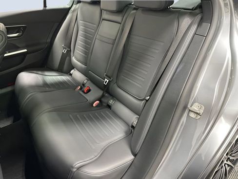 Used 2025 Mercedes-Benz C 300 4MATIC Sedan image 31