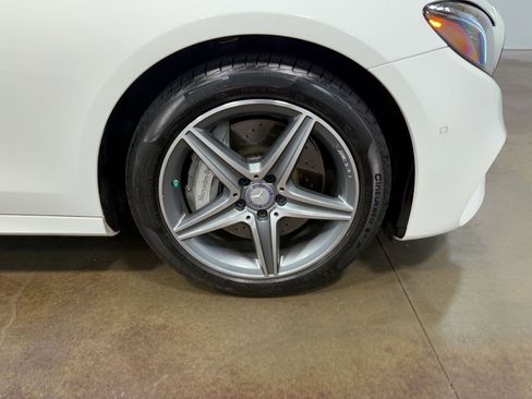 Used 2017 Mercedes-Benz E 300 4MATIC image 91