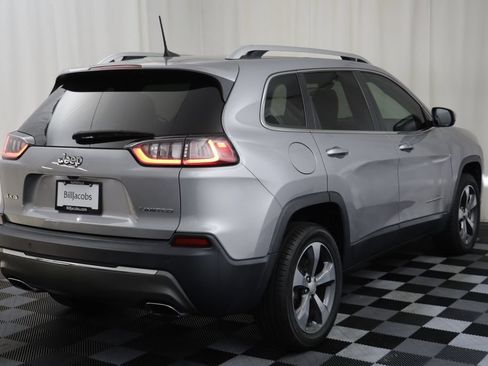 Used 2019 Jeep Cherokee Limited AWD/4WD image 16