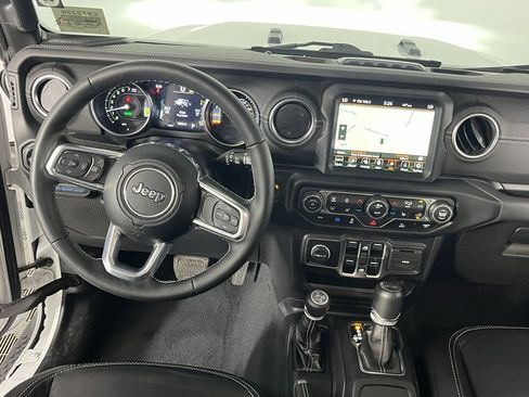 Used 2023 Jeep Wrangler Unlimited Sahara w/ Cold Weather Group image 12