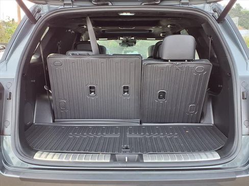 Used 2023 Hyundai Palisade Calligraphy image 6