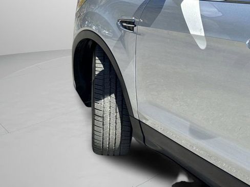 Used 2017 Ford Escape Titanium image 41