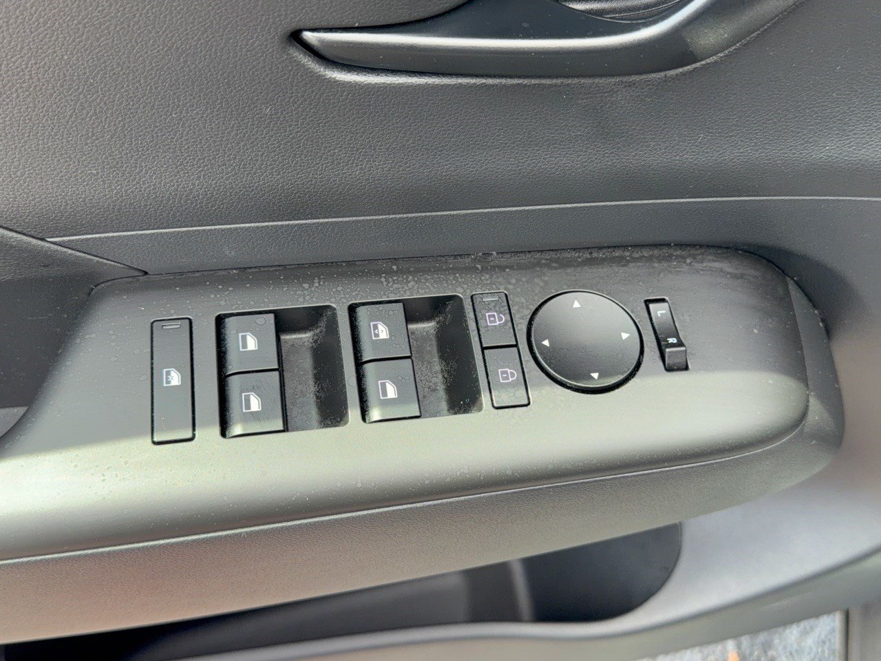 Used 2025 Hyundai Kona SEL FWD image 15