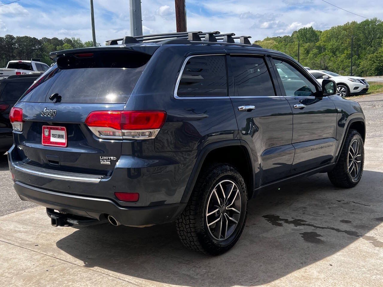 Used 2019 Jeep Grand Cherokee Limited AWD/4WD image 6