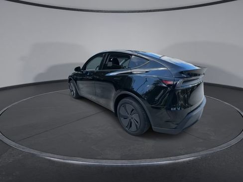 Used 2026 Tesla Model Y 2WD image 6