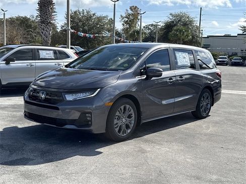 New 2026 Honda Odyssey Touring image 9