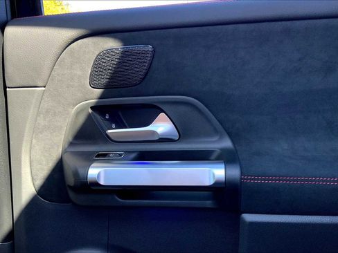 New 2026 Mercedes-Benz GLB 250 4MATIC image 23