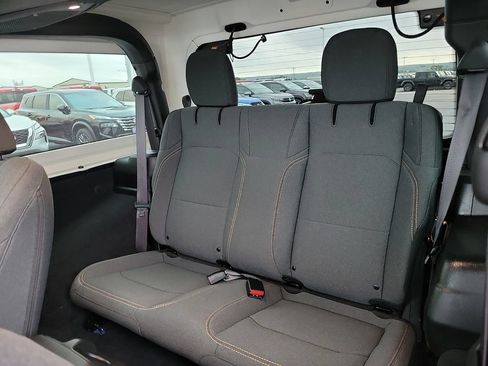 Used 2025 Jeep Wrangler Sport AWD/4WD image 9